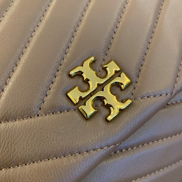 TORY BURCH Kira Chevron Convertible Shoulder Bag - Picture 5 of 9